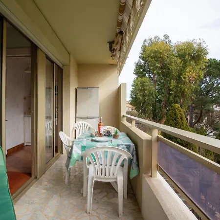 Apartment Le Vega By Interhome
